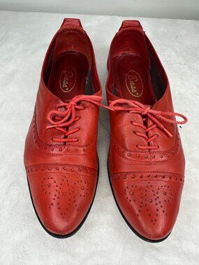 Rare Vintage G.H. Bass & Co Red Aria Leather Brogue Oxford Flats - Size 7.5
